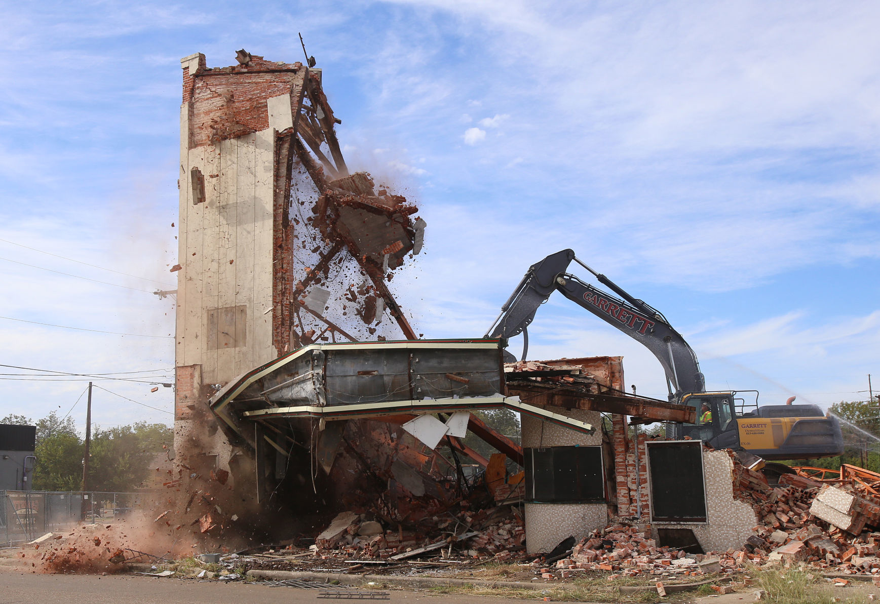 Demolition of 25th Street Theatre